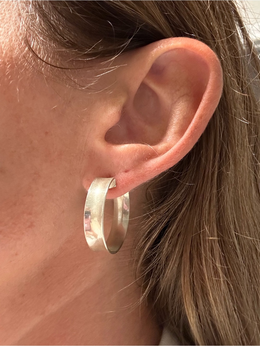James Avery Bold Silver Hoop Earrings - size medium - Picture 2 of 6